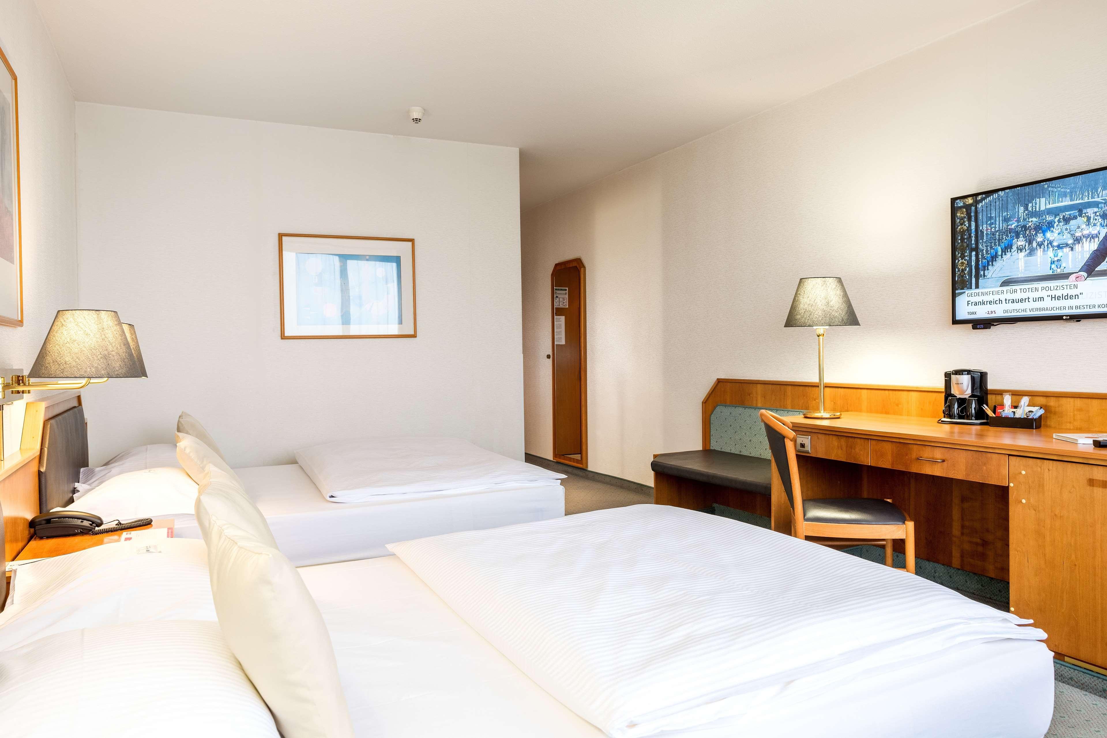 Leoso Hotel Ludwigshafen Экстерьер фото