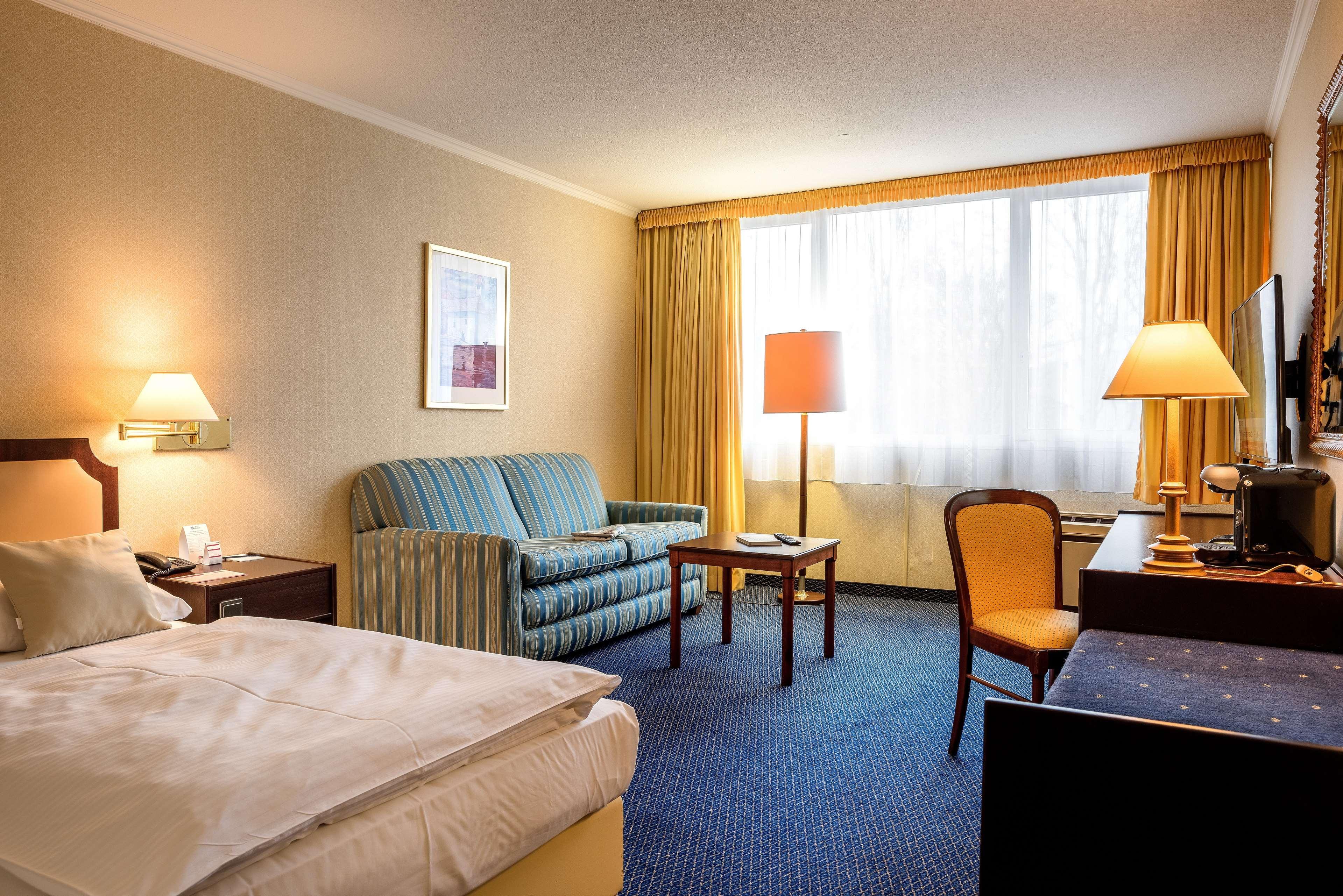 Leoso Hotel Ludwigshafen Экстерьер фото
