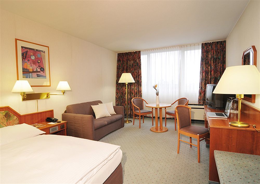 Leoso Hotel Ludwigshafen Экстерьер фото